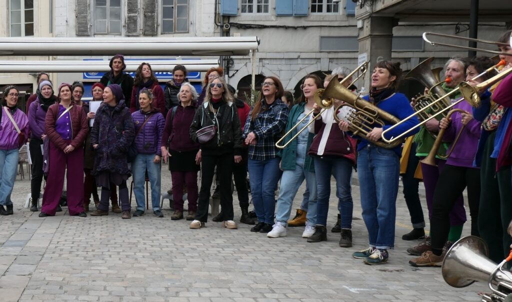 Association Femmes de Papier, place Jean Jaurès, Saint-Gaudens (photo archives)