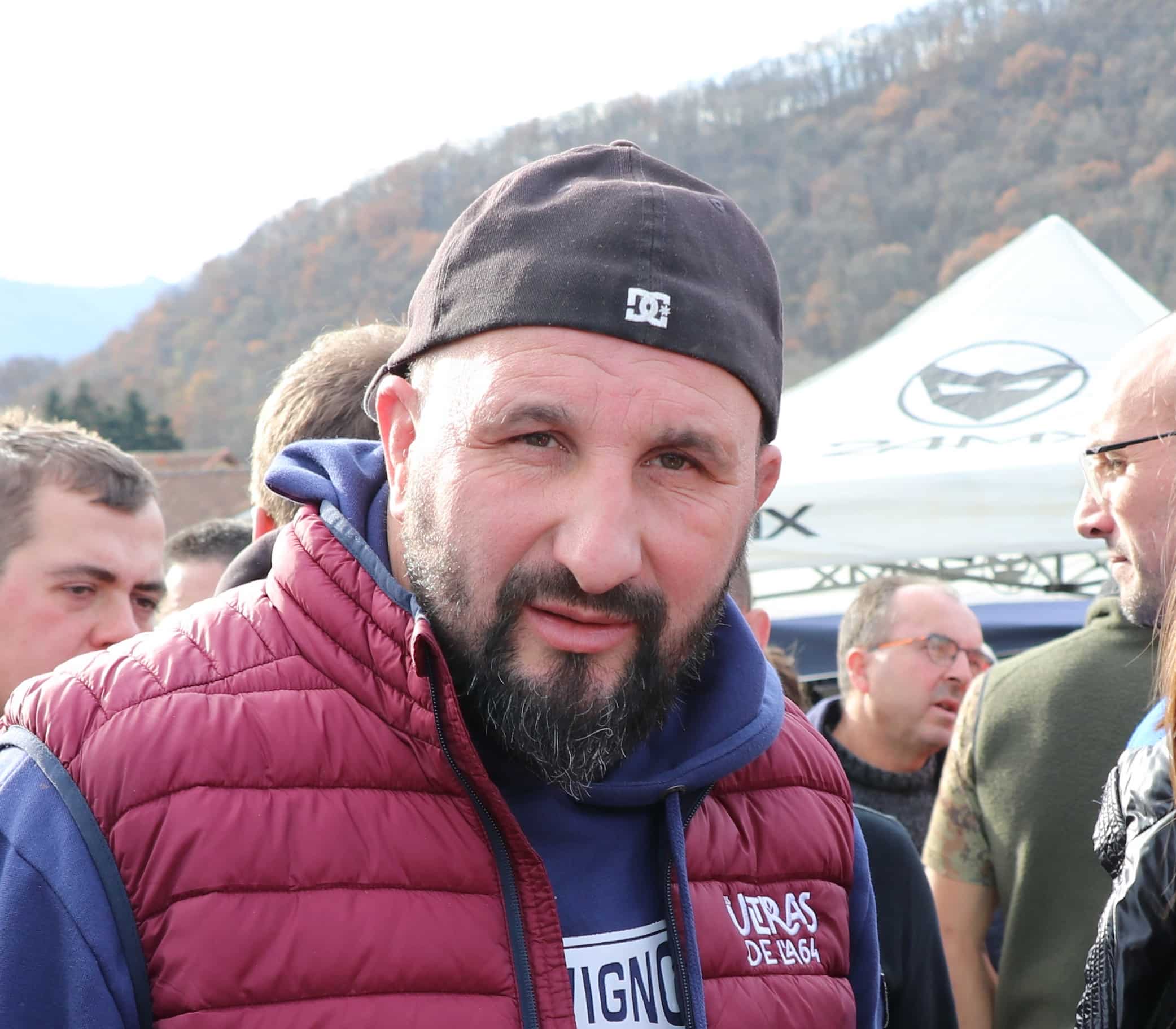 Mardi 16 décembre 2025 après-midi, rond point du Bazert, Jérôme Bayle.