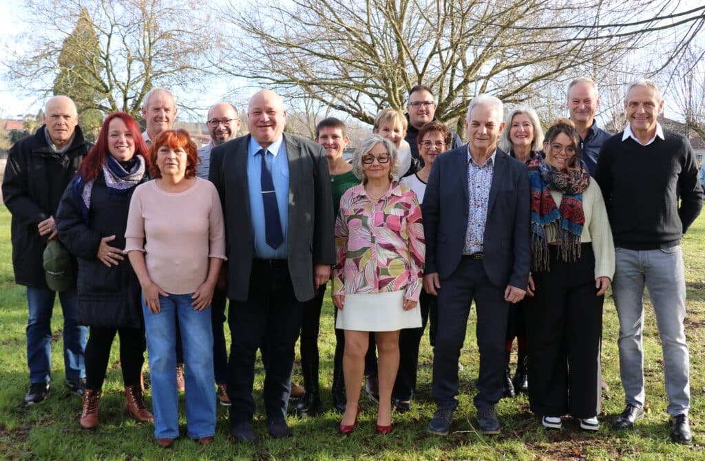 Colistiers de Patrick Saulneron candidats au prochaines élections municipales de 15 et 22 mars 2026.